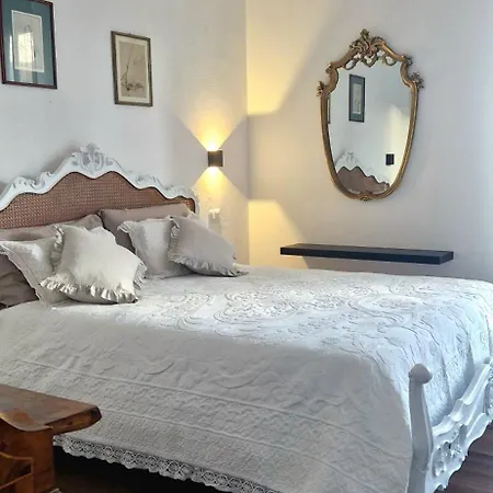 Gli Amici Di Carla Affittacamere 3*